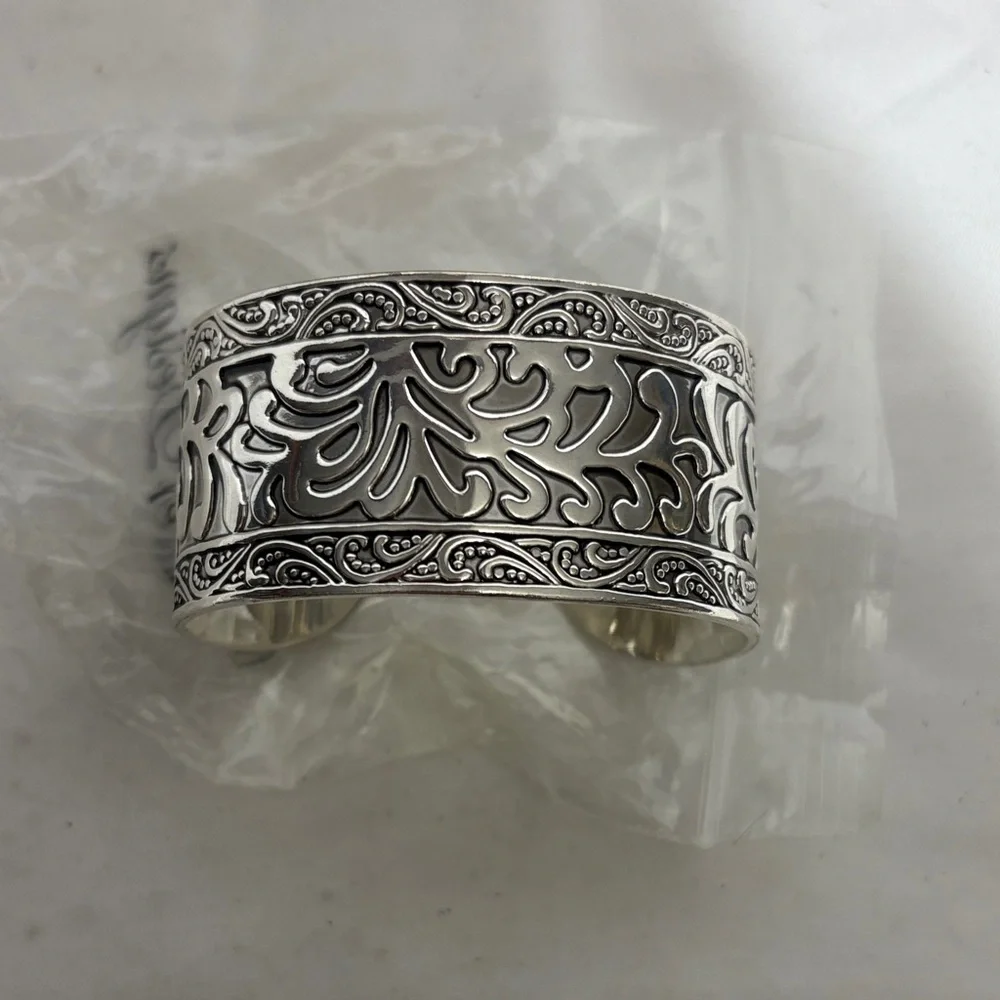 Premier Designs Retired Intricate Monte Carlo Silver Tone Cuff Bracelet - Picture 1 of 3